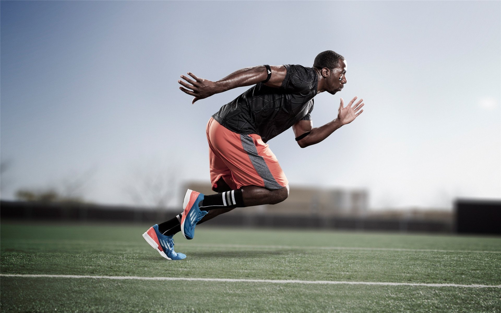 仰泳技术扎实摩纳哥保持优势，仰泳示范视频